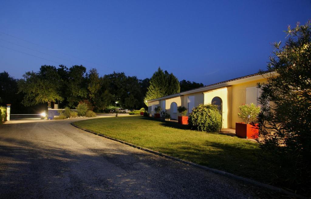 Logis Hotel Corintel Bordeaux Est 트레세스 외부 사진